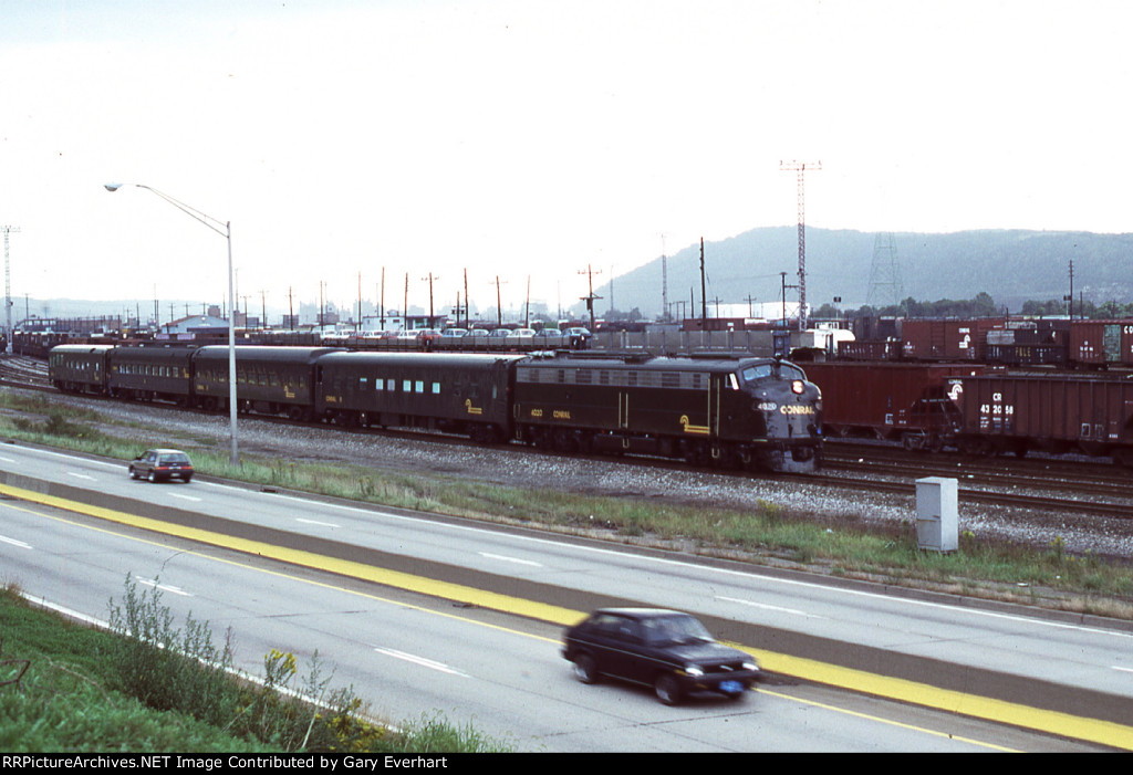 CR E8A 4020 - Conrail "OCS" - Office Car Special